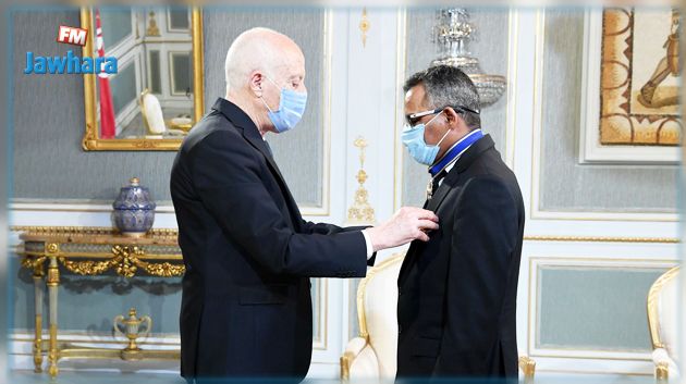 رئيس الجمهورية يكرم الدكتور محمد النوري بن مبارك