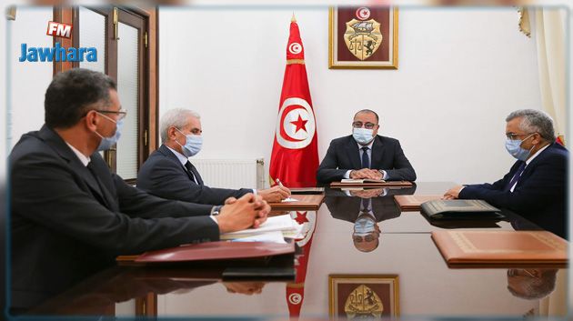 المشيشي يأمر بالتحرّك الفوري والتدخّل بالتنسيق مع النيابة العمومية لفتح الطرقات وإعادة تشغيل مواقع الإنتاج