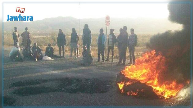 قطع الطريق الرابطة بين القصرين وقفصة