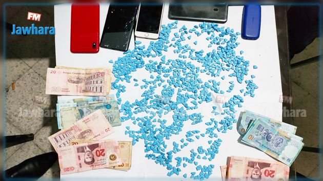 سوسة : الإطاحة بعصابة مختصة في ترويج المخدرات وحجز ألف قرص 