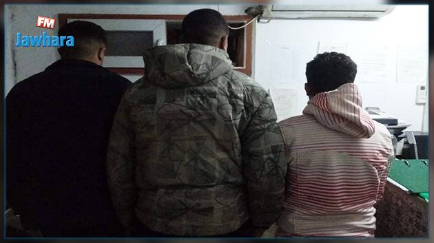 عسكري من بين الموقوفين: ايقاف 3 اشخاص اثر ضبط 1 كغ زطلة بحوزتهم قصد ترويجها