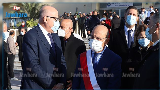 وزير الصحة ينفي تسجيل إصابات بالسلالة الجديدة من كورونا 