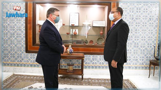 رئيس الحكومة يلتقي السفير الأمريكي بتونس