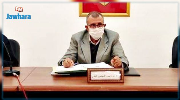 الاعتداء على رئيس بلدية القيروان بالحجارة