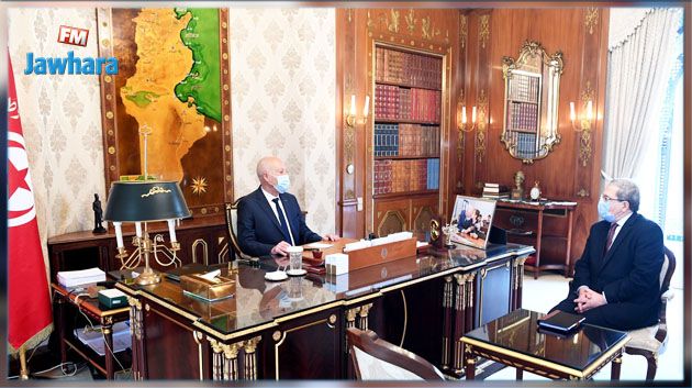 في لقائه بوزير الخارجية : رئيس الجمهورية يؤكد ضرورة تكثيف الاتصالات للحصول على اللقاح سريعا