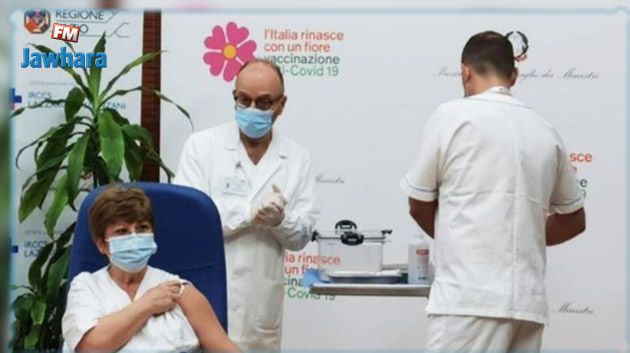 إيطاليا: تطعيم أكثر من 910 آلاف شخص بلقاح كورونا