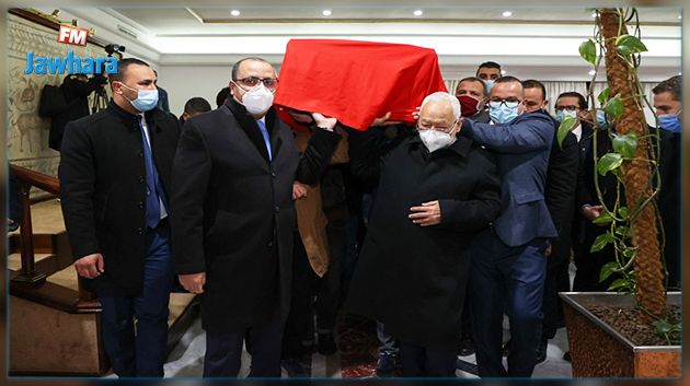 الغنوشي ومشيشي وعدد من الشخصيات الأخرى في استقبال جثمان الفقيدة محرزية العبيدي
