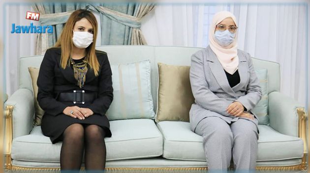 المشيشي يكرم مربيتين صُنّفتا ضمن أفضل 100 معلم في العالم