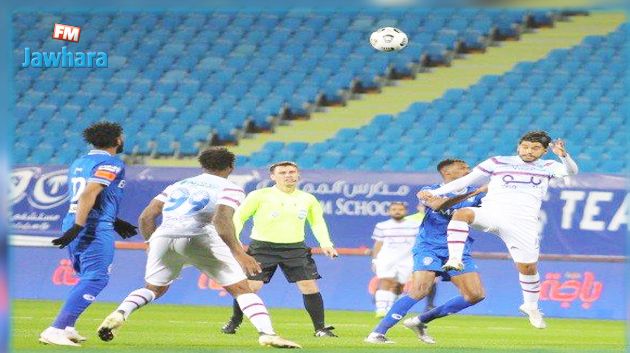أبها يفوز على الهلال في عقر داره بفضل بقير