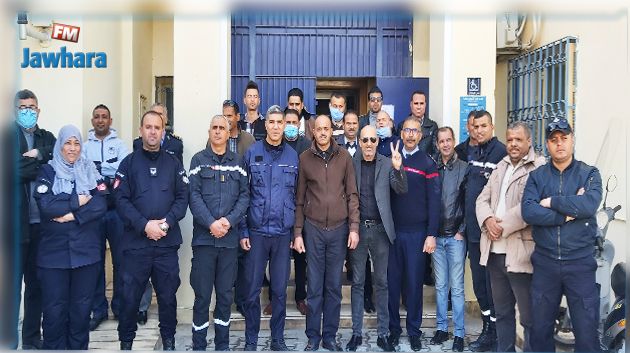 قفصة: وقفة إحتجاحية لأعوان وإطارات الديوانة