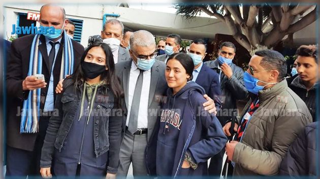 وزير التربية: اللباس الأفغاني مرفوض تماما.. وعقوبات ضد مدرّس شربان