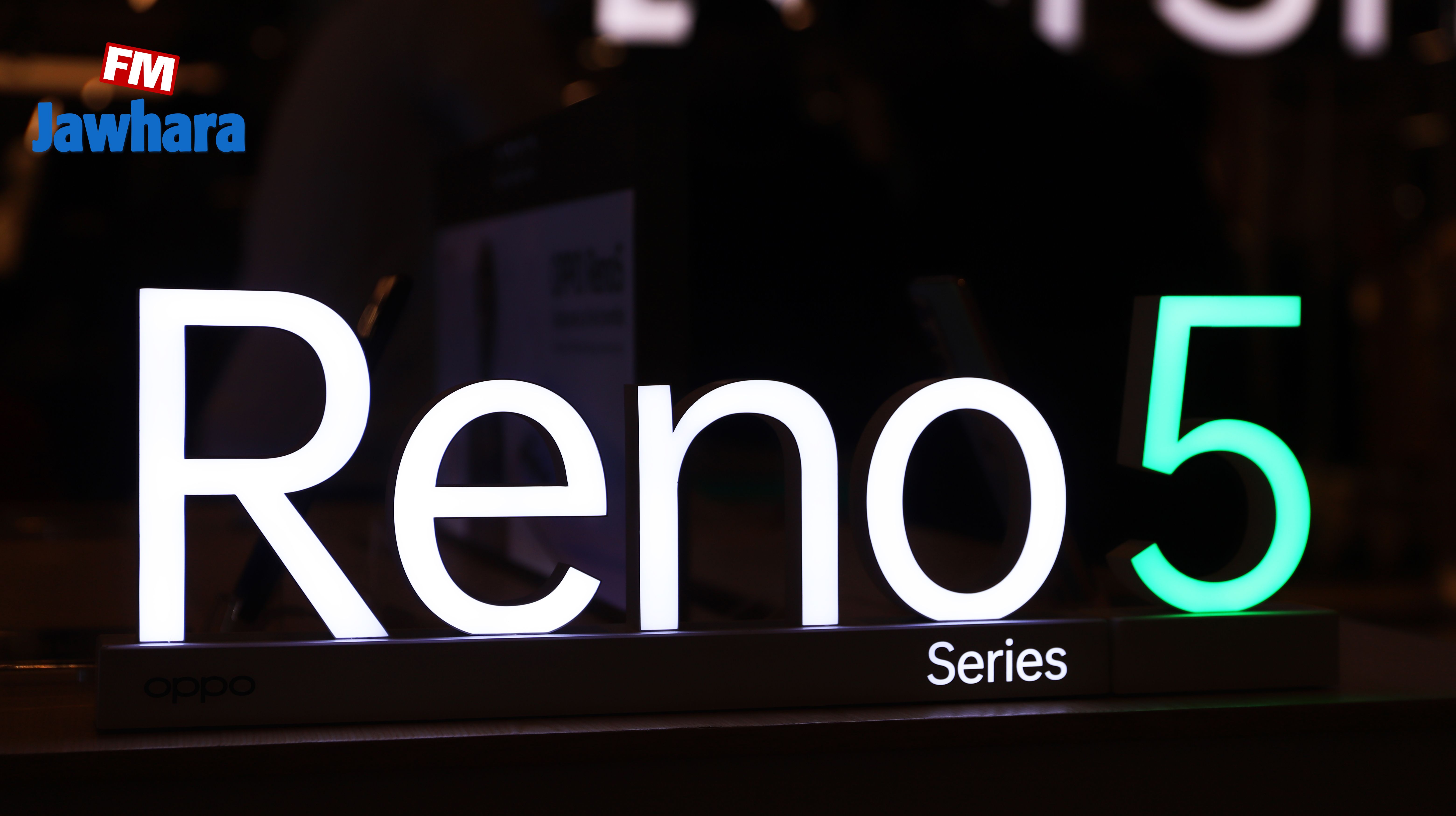 أوبو تكشف عن هاتفها الجديد رينو 5 في فضاء Mall of Sousse