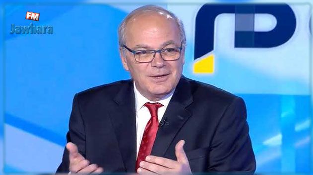 الهاشمي الوزير يتلقّى الجرعة الأولى من اللقاح