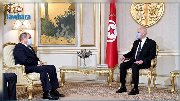 وزير الخارجية الجزائري يؤدي زيارة الى تونس غدا الخميس