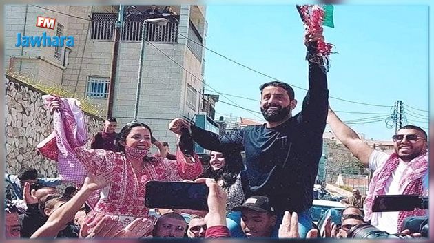 الاحتلال الاسرائيلي يمنع أسيرا فلسطينيا محرّرا من الاحتفال