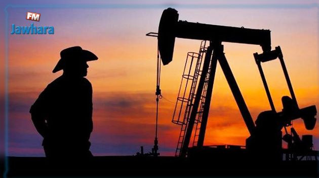 النفط يستقر قرب أعلى مستوى بالتزامن مع ترفيع وكالة الطاقة الدولية توقعات الطلب