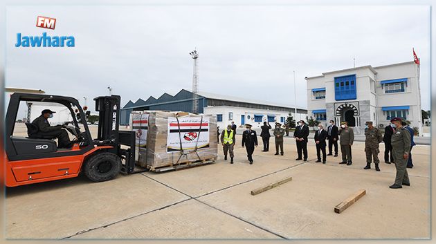 وصول طائرة عسكرية مصرية الى تونس محمّلة بمساعدات طبّية