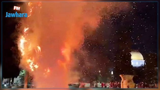 اندلاع حريق بالمسجد الأقصى (فيديو)
