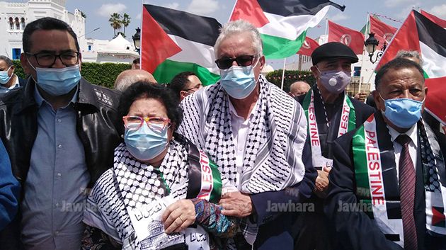 القصبة: مجموعة من الأحزاب والمنظمات في وقفة مساندة ودعم لانتفاضة الشعب الفلسطيني