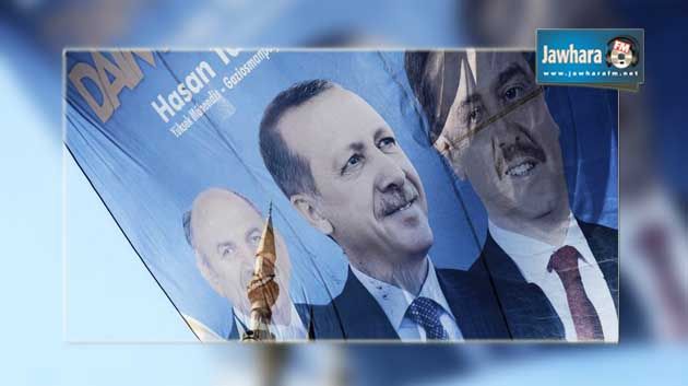 تركيا : القضاء يمنع الإعلام من تغطية التحقيق مع 4 وزراء سابقين في قضية فساد