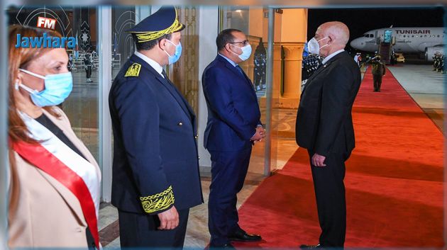 رئيس الجمهورية يعود إلى تونس بعد زيارة إلى باريس