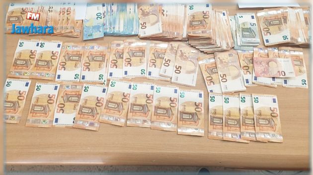 المنستير : مداهمة منزل وحجز مبلغ مالي ضخم وكيمة من المصوغ