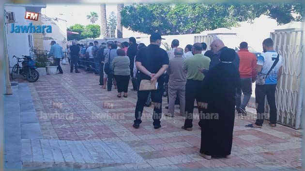 المنستير: اكتظاظ وسوء تنظيم أمام مقر القباضات