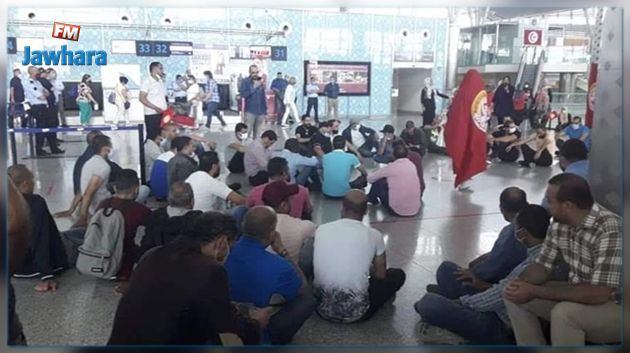 على إثر تسريح 100 عامل : حالة إحتقان بمطار النفيضة