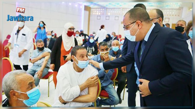 هشام المشيشي يعاين ظروف التلقيح بقصر المؤتمرات