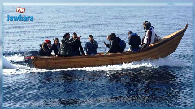 العثور على 12 تونسيا كانوا على متن قارب جنوب قرقنة