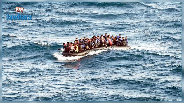 بينهم 3 عسكريين : انقاذ 39 مجتازا للحدود بعد غرق مركبهم