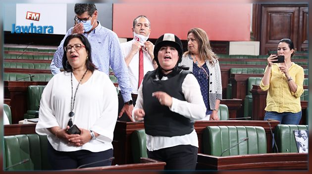 وسط أجواء متوتّرة: جلسة عامة للنظر في عدد من مشاريع القوانين (فيديو)