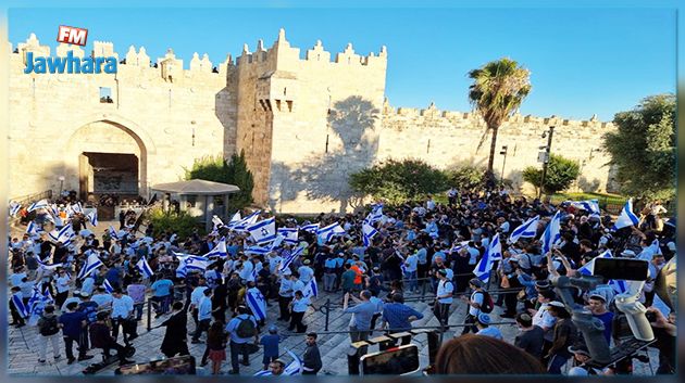 مسيرة الأعلام الصهيونية: بدء المسيرة واندلاع اشتباكات (فيديو)