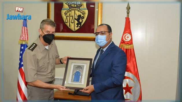 المشيشي وقائد الحرس الوطني الأمريكي يبحثان دفع التعاون بين سلكي الحرس في البلدين