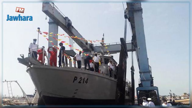 وزير الدفاع الوطني يشرف على تعويم الجوالة البحرية