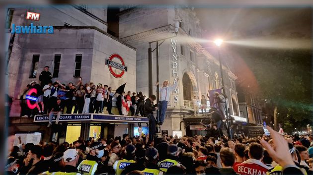 القبض على 20 شخصا من الجماهير الانقليزية خلال احتفالهم بالعبور للنهائي