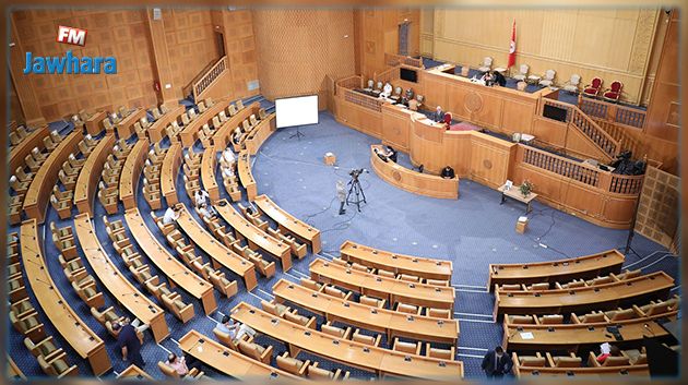 البرلمان يصادق على إرسال قوات عسكرية الي الخارج