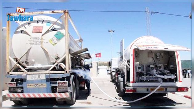 فوزي المهدي يطلب من نظيره الجزائري فتح خط للشاحنات التونسية للتزود مباشرة بالأوكسيجين  