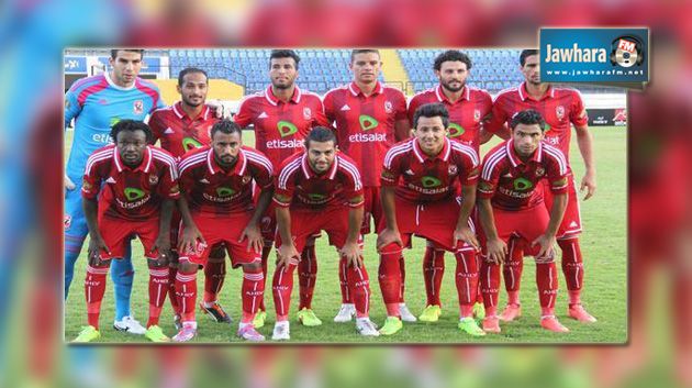 عماد متعب يهدي الأهلي المصري كأس الاتحاد الافريقي في الوقت البديل