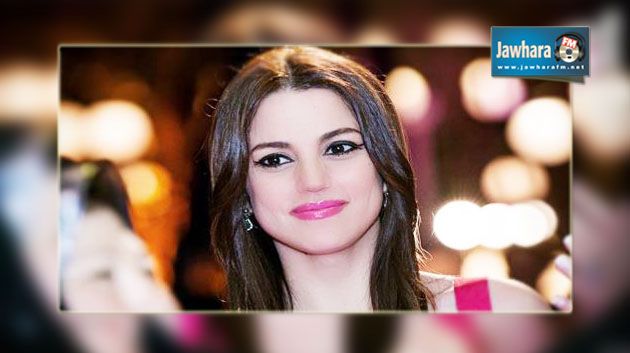 درة زروق ترد على