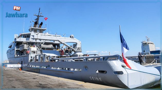 وصول باخرة عسكرية فرنسية مُحمّلة بالأكسجين