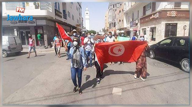 سيدي بوزيد: مسيرة احتجاجية للمطالبة برحيل الحكومة وحل البرلمان