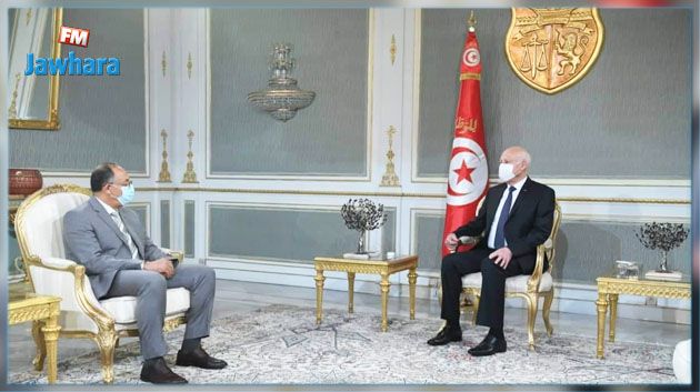 في لقائه بالمدير العام للصيدلية المركزية : رئيس الجمهورية يوصي بالتوزيع العادل للقاحات بين الجهات