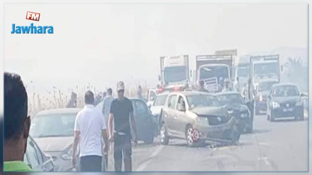 بنزرت: حادث مرور اثر اصطدام بين 13 سيارة وشاحنة (صور)