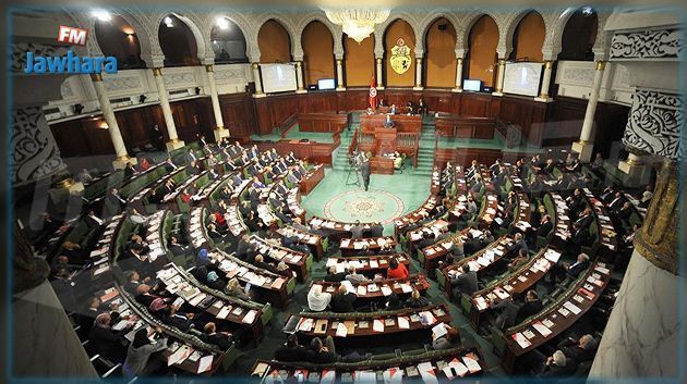 نائب يدعو إلى استقالات جماعية من البرلمان لتسهيل مهمة رئاسة الجمهورية