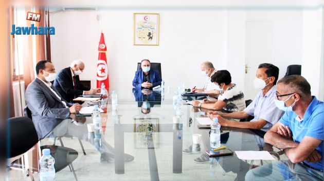 وزير الصحة بالنيابة يبحث مع وفد من اتحاد الشغل سبل تطوير عملية التلقيح ضد كوفيد-19 وتسريعها