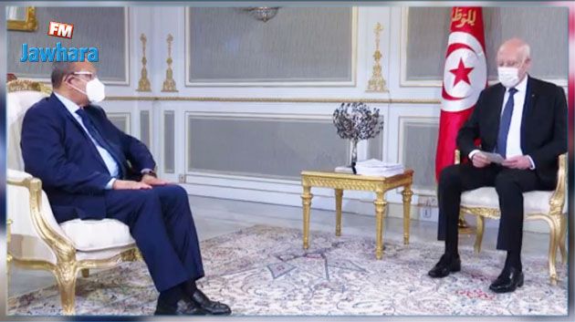 رئيس الجمهورية يدعو التجار للتخفيض في الأسعار ويتوعد المحتكرين