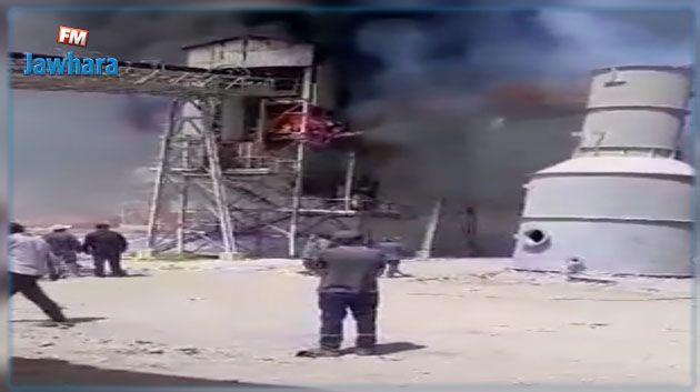 حريق بالحزام الناقل لمادة الكبريت داخل المجمع الكيميائي بالمظيلة‎‎