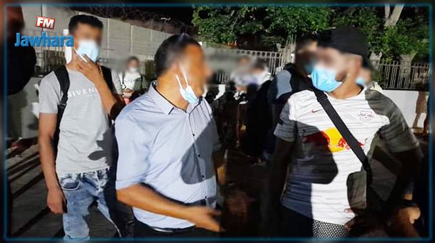 بعد وصول 120 تونسيّا كانت احتجزتهم السلطات الليبية  اثر 