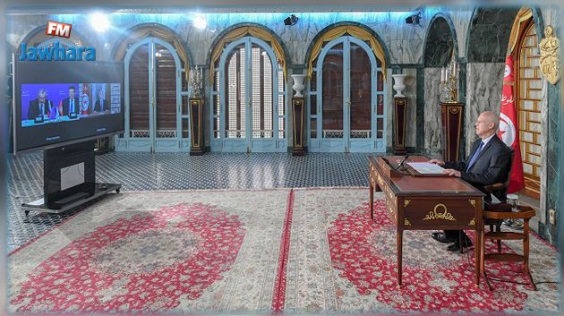 قيس سعيد للمرأة التي ستحلّق في الفضاء: لا تنسي أن تحملي معك الراية التونسية